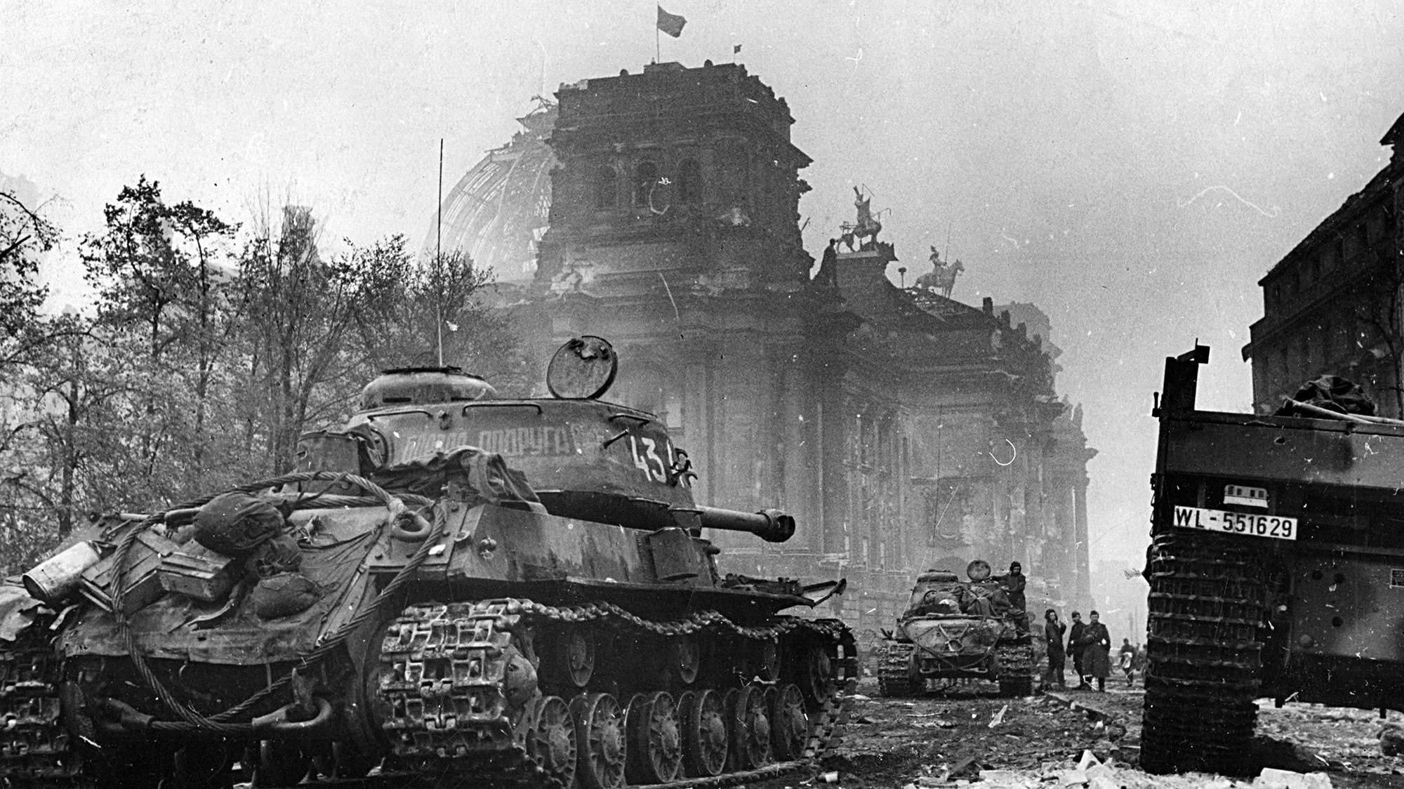 IS-2