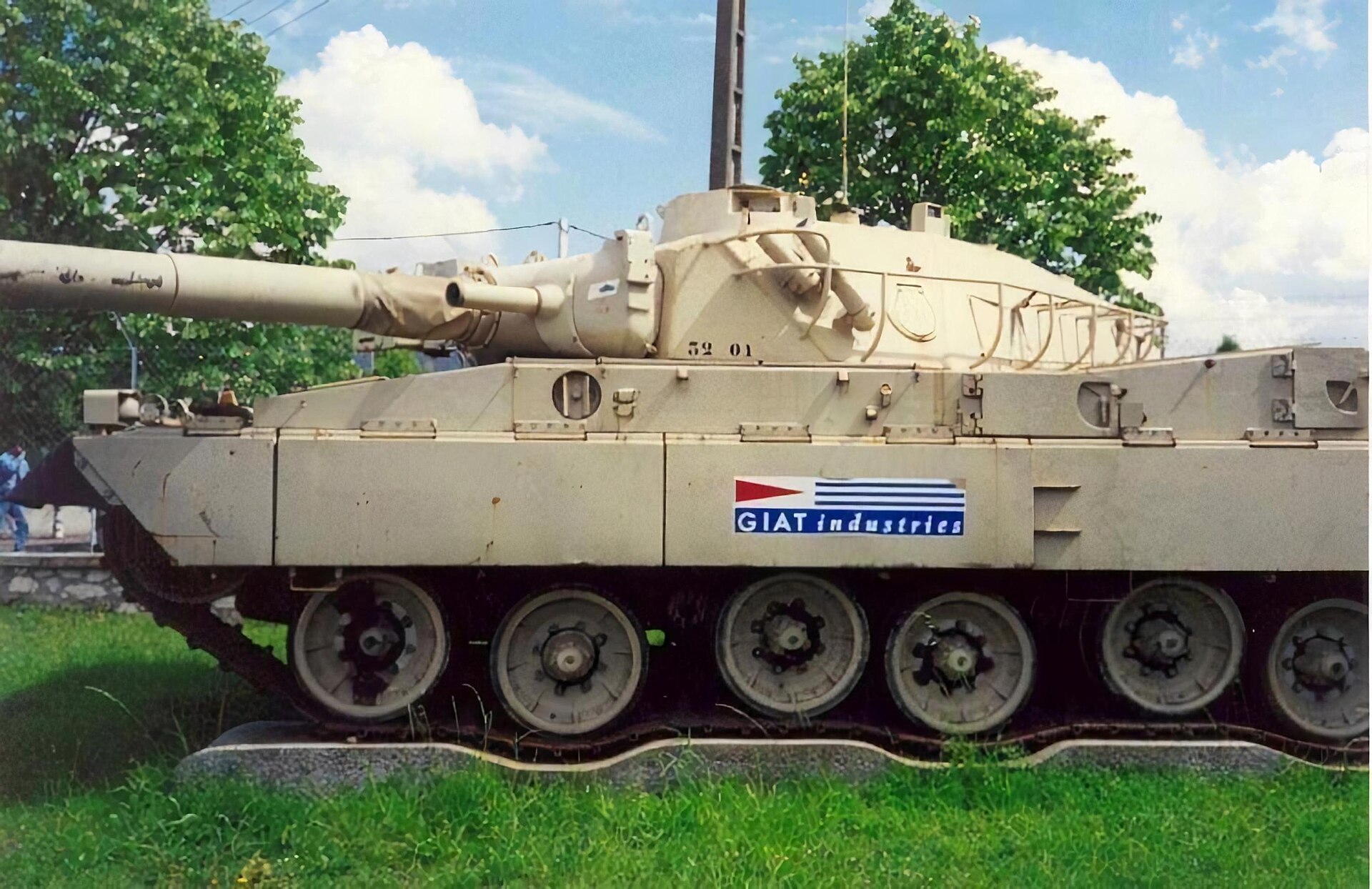 AMX-40 2