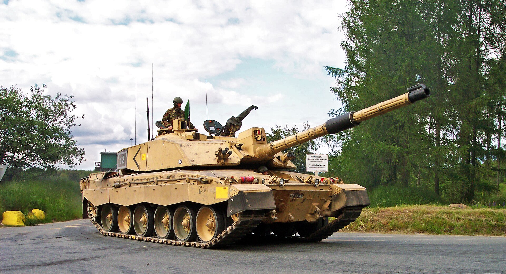 Challenger 2 2