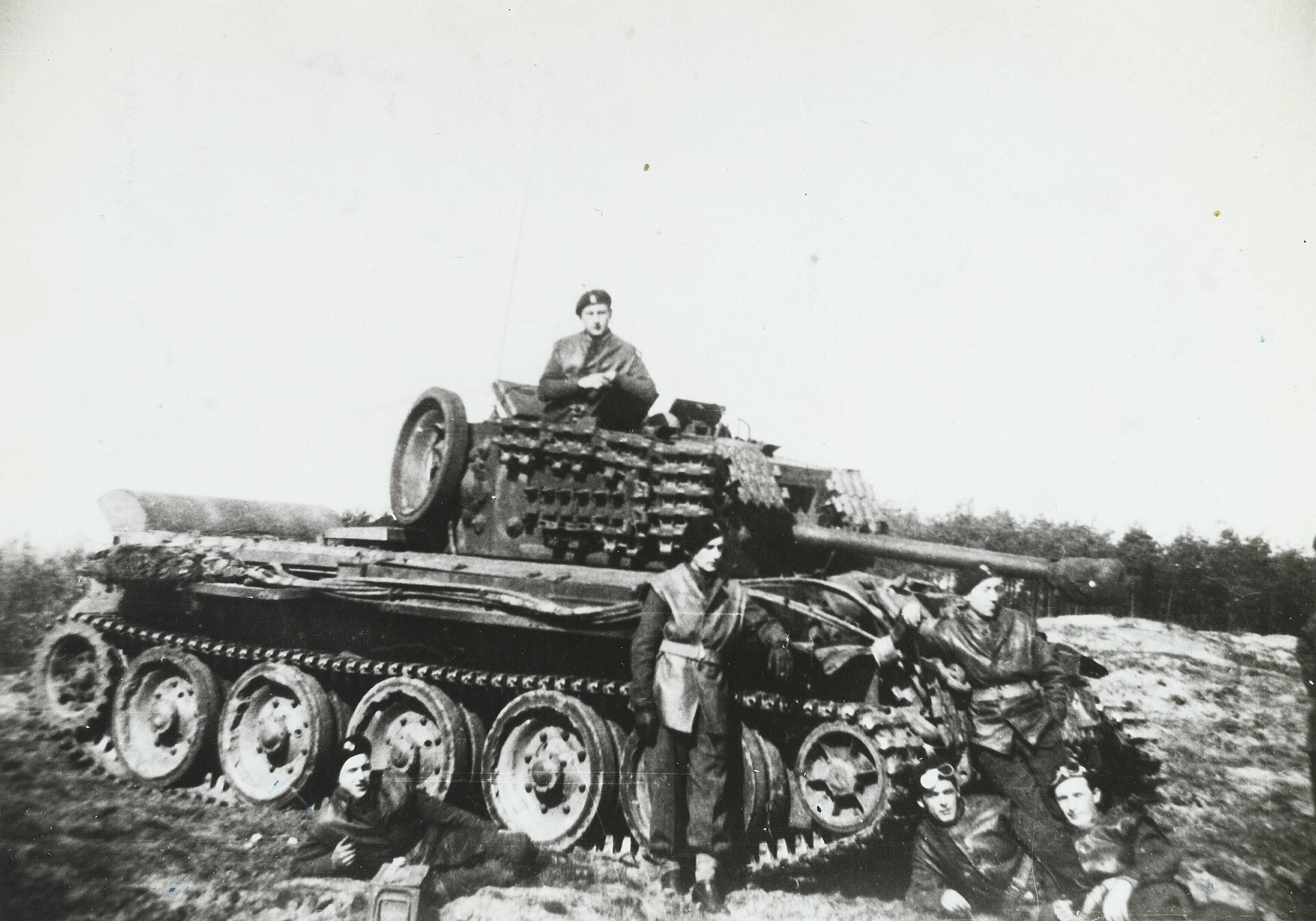 Cromwell 4