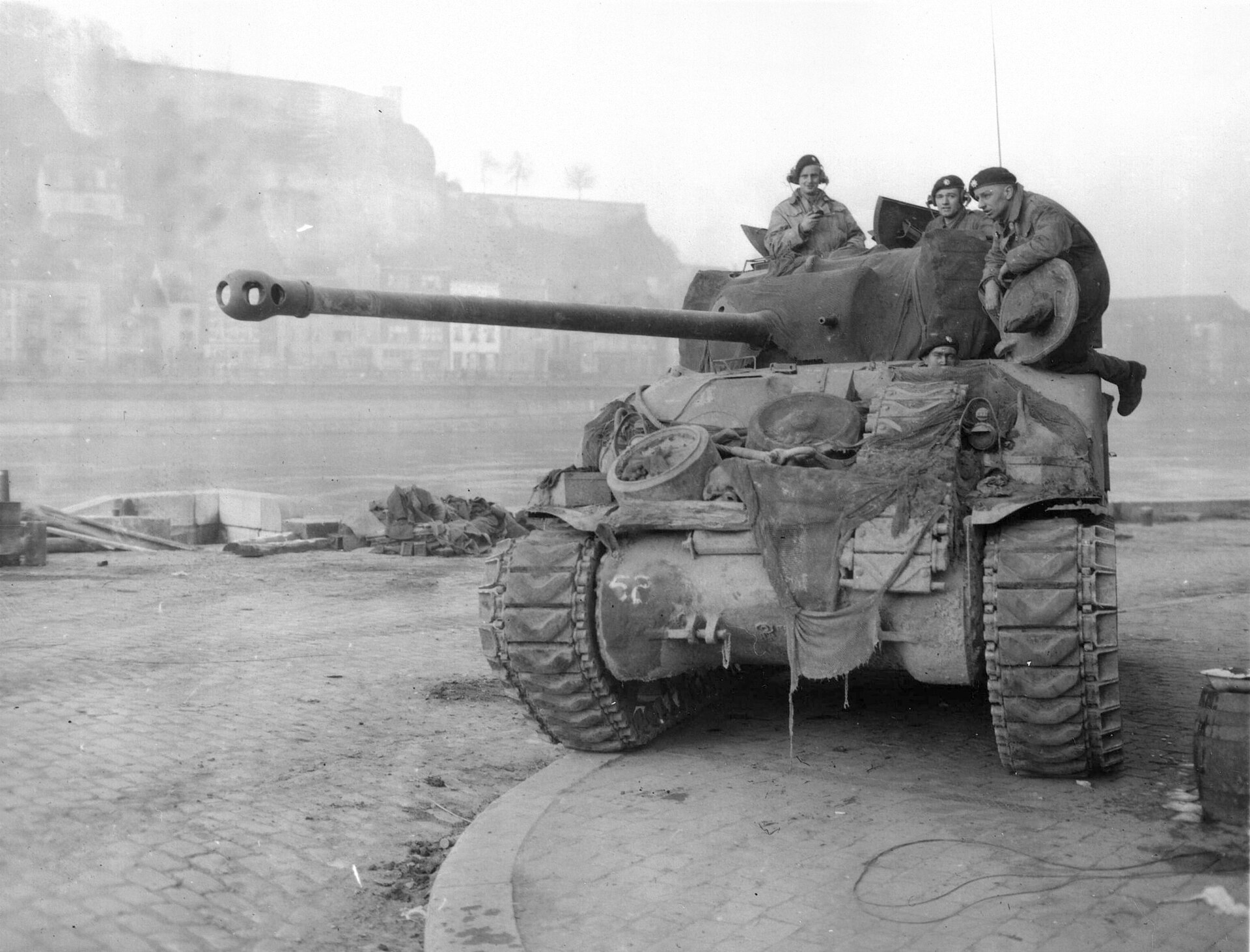 Sherman Firefly 1