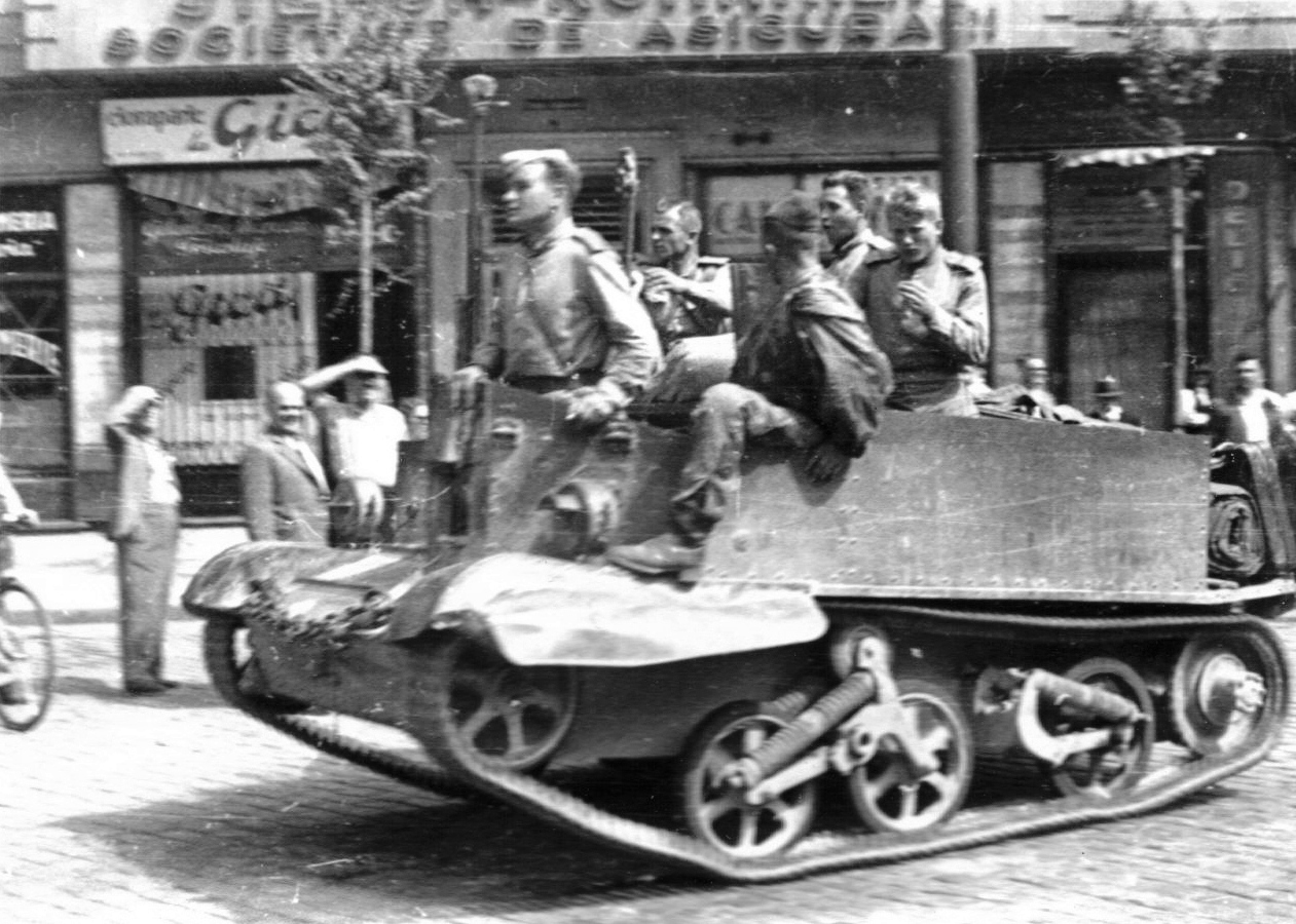 Universal Carrier 2