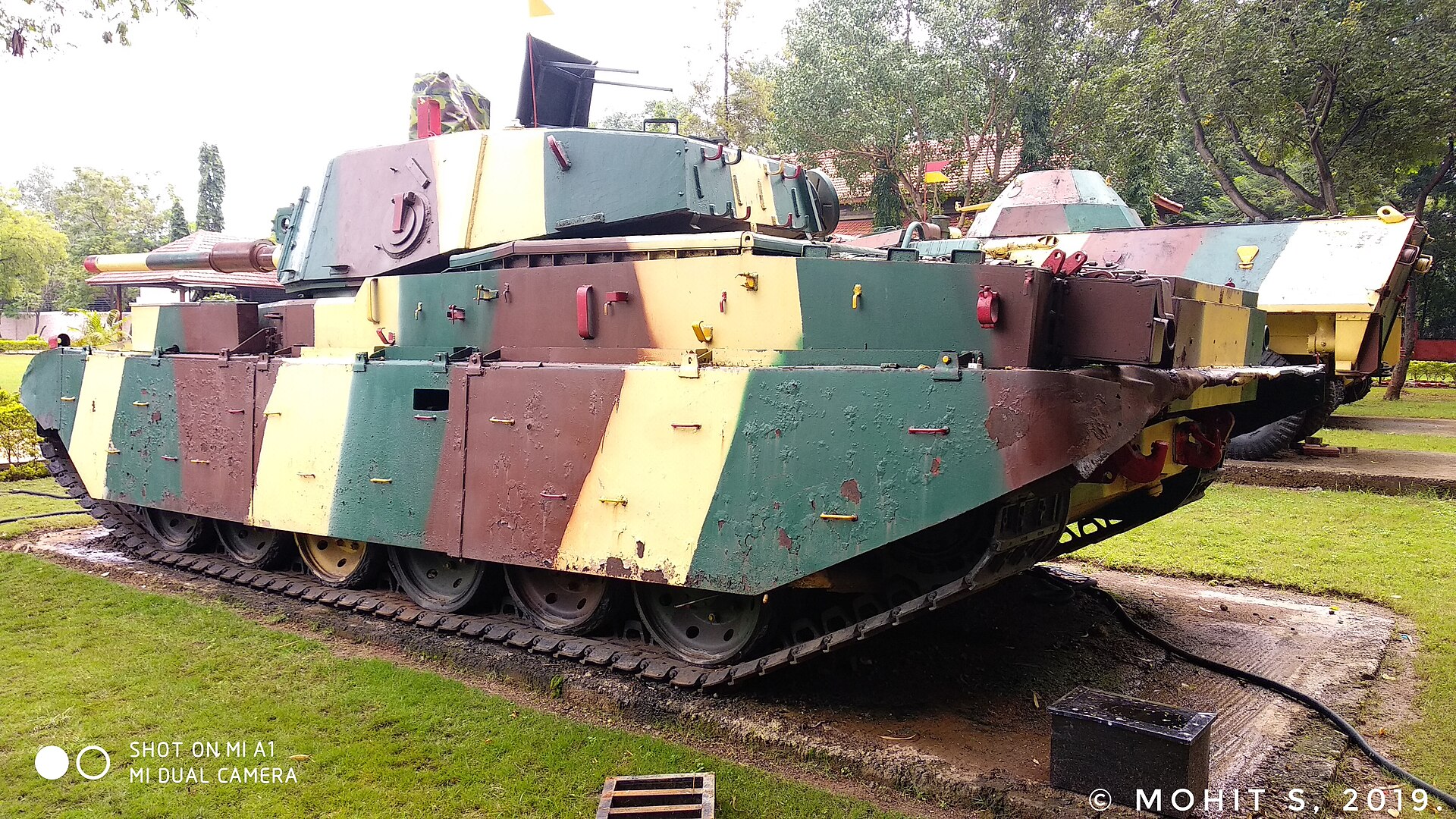 Vickers MBT 2